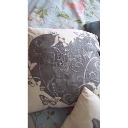 Lots of lovely cushions