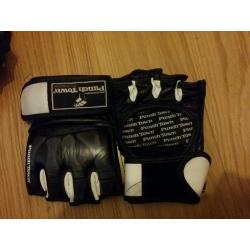 Punch Town 4 oz MMA Gloves
