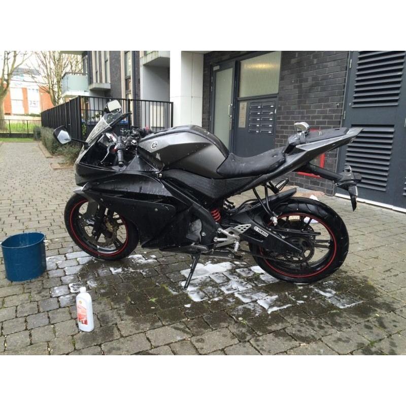 R125 - 2014 Matt grey/black