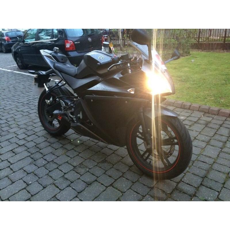 R125 - 2014 Matt grey/black