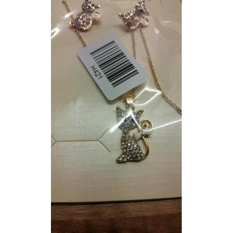 gold plated necklace and earings set