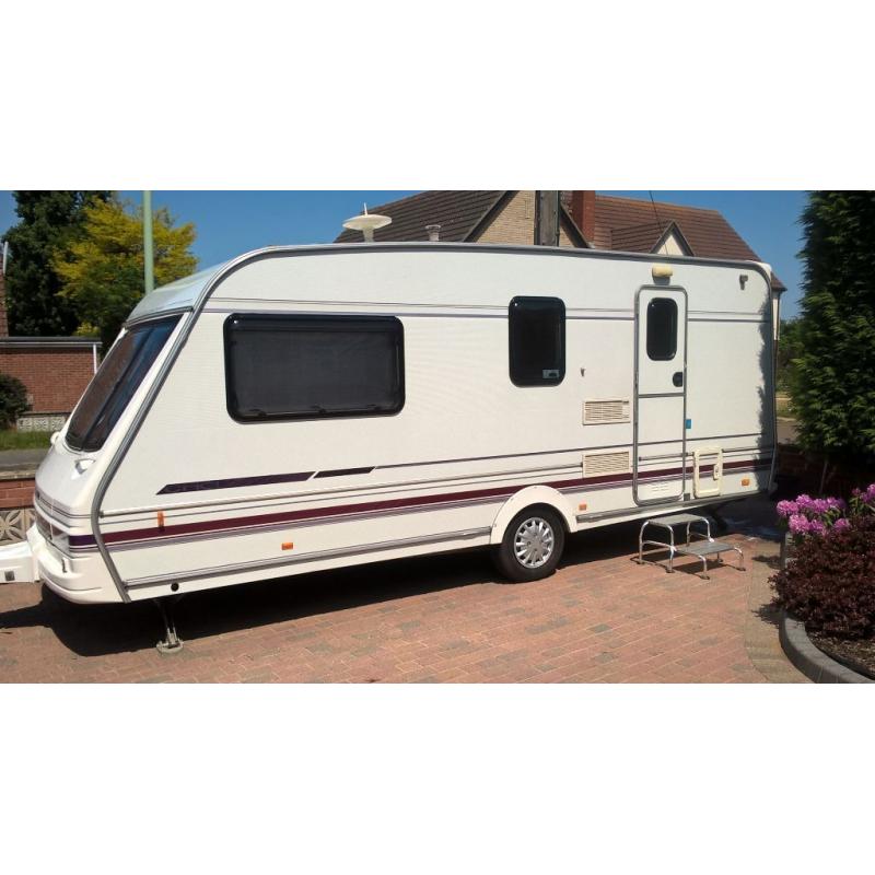 SWIFT CHALLENGER 520SE 1998 IIDEAL 4 BERTH FAMILY CARAVAN