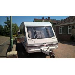 SWIFT CHALLENGER 520SE 1998 IIDEAL 4 BERTH FAMILY CARAVAN