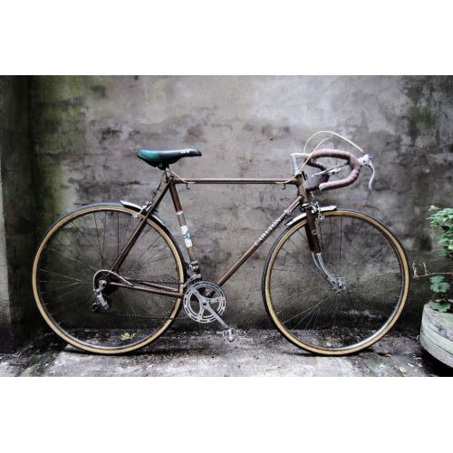 CARLTON CRITERIUM, vintage racer racing road bike, 22 inch, 10 speed