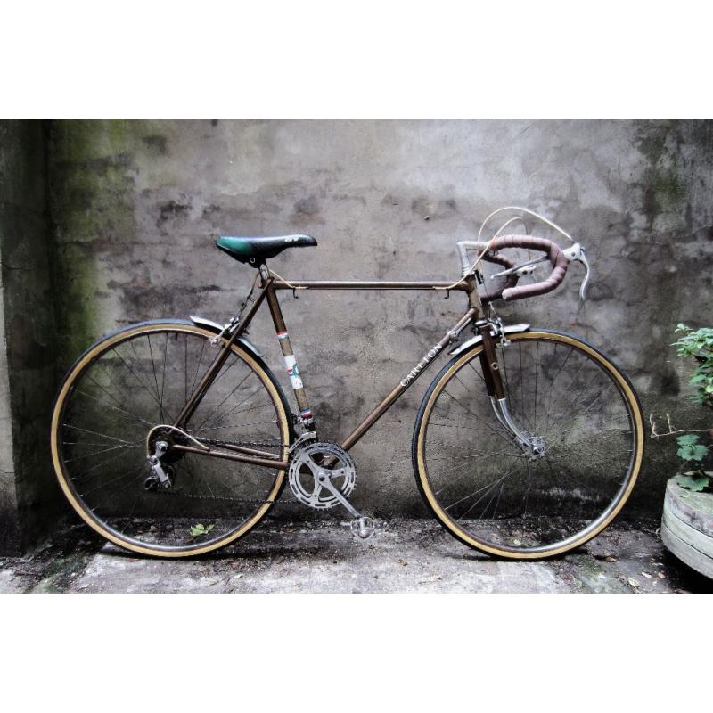 CARLTON CRITERIUM, vintage racer racing road bike, 22 inch, 10 speed
