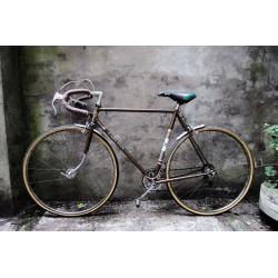 CARLTON CRITERIUM, vintage racer racing road bike, 22 inch, 10 speed