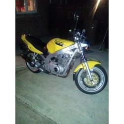 Suzuki gs 500