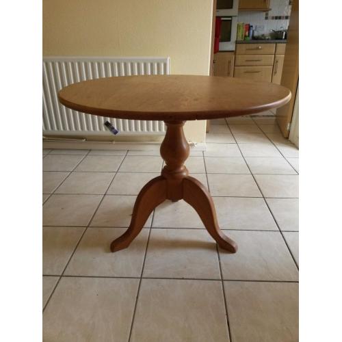 Solid oak round dining table