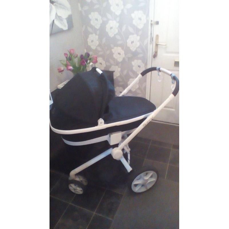 Black and white quinny moodd