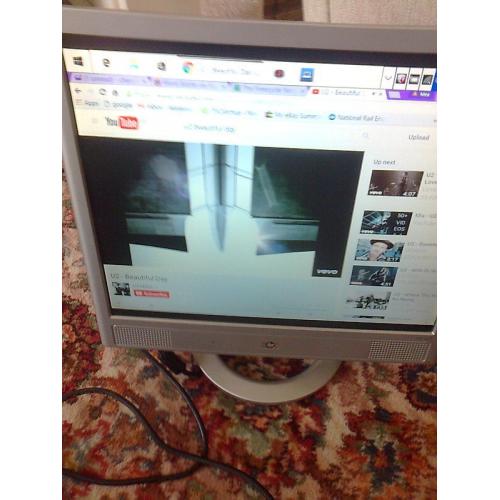 HP V 17 Colour Monitor
