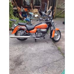 Hyosung Aquila 125 + EXTRAS