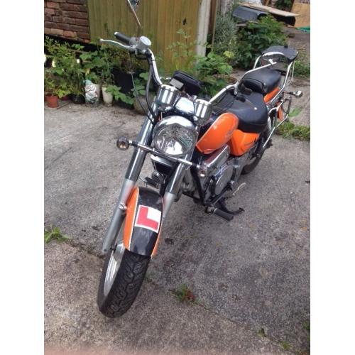 Hyosung Aquila 125 + EXTRAS