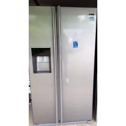 Samsung American fridge freezer.