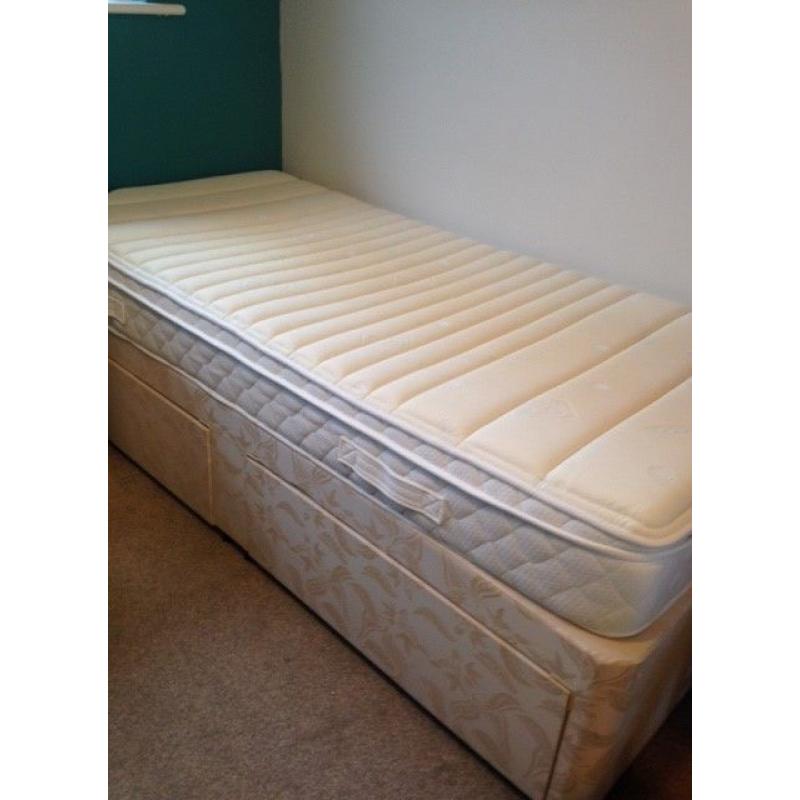 Single Divan Bed with Drawers
