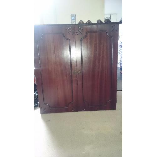 TV Stereo Hi-fi Cabinet corner shelf burgundy