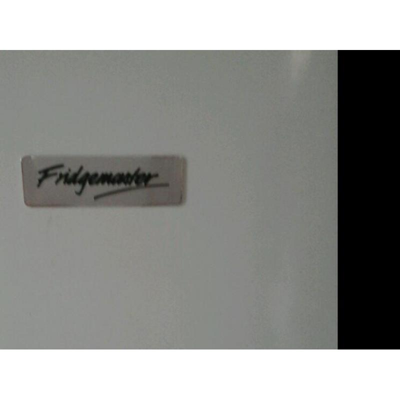 Small fridge with ice compartment