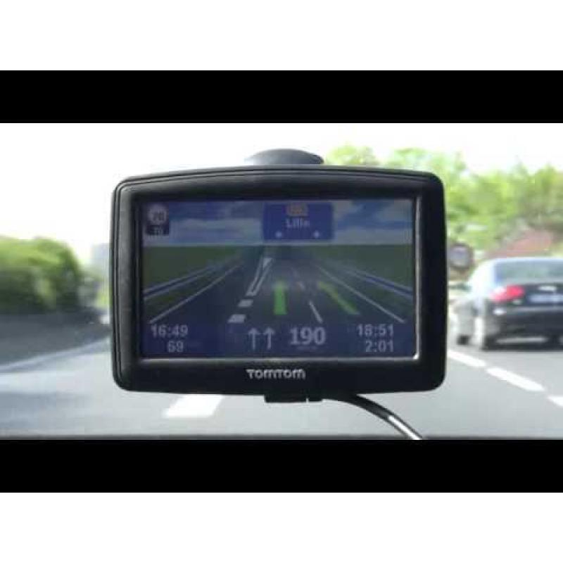 Tomtom excellent condition with accessories