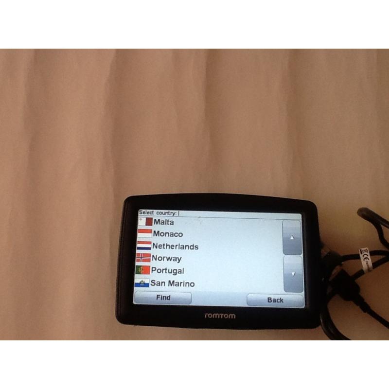 Tomtom excellent condition with accessories
