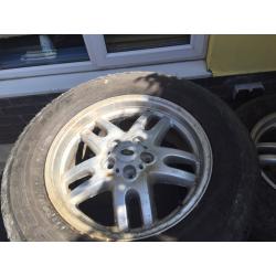 Land Rover/ Range Rover alloy wheels and tyres