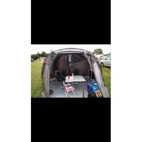 Spacious tent sleep 4 man