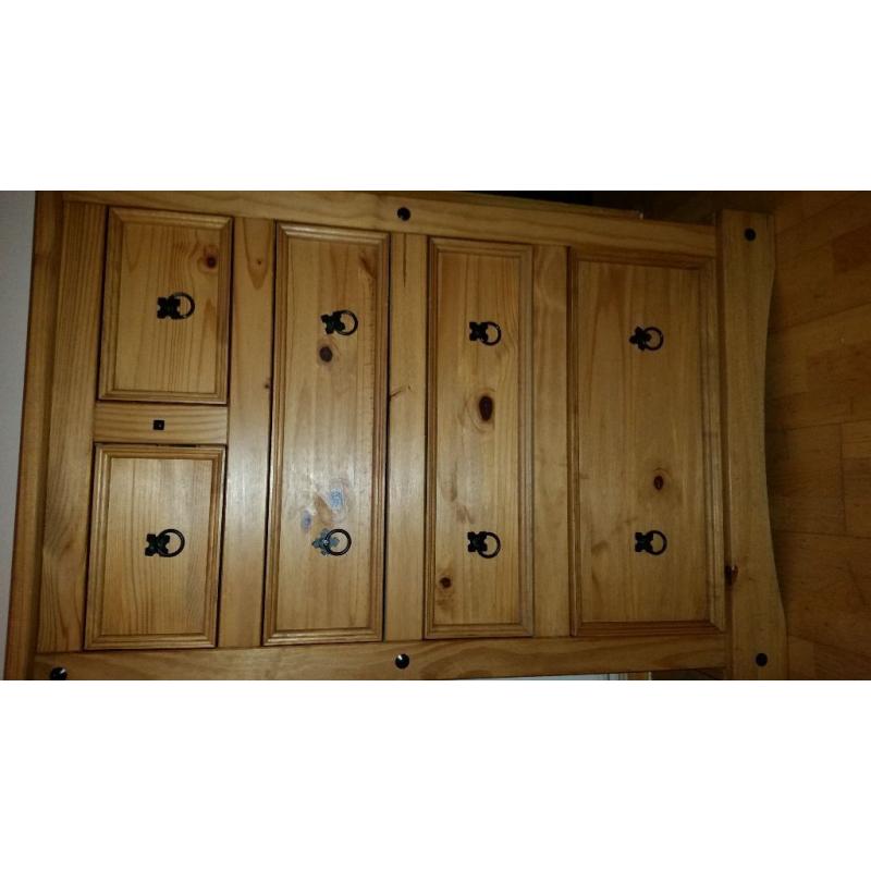 Chest drawers and bedside cabinets