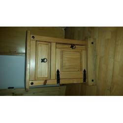 Chest drawers and bedside cabinets