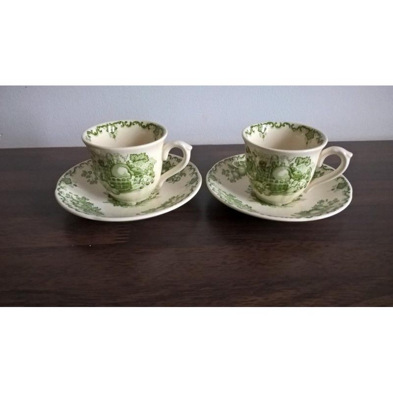 Masons green basket teacups and saucers x2