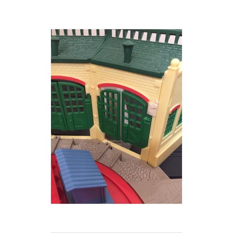 Trackmaster track with tidmouth sheds (thomas the tank engine)