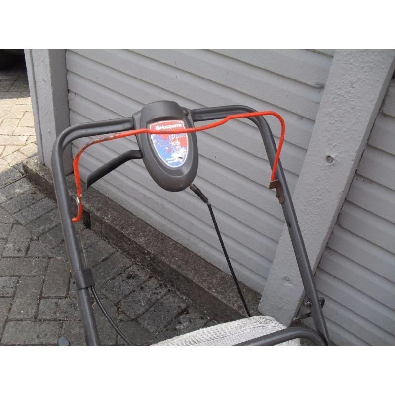 HUSQVARNA PETROL LAWNMOWER SELF PROPELLED