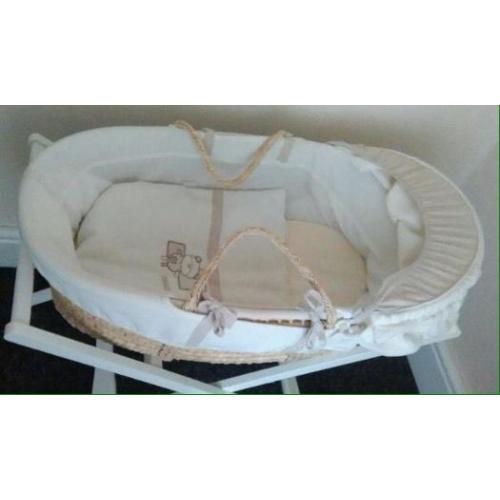 Mamas and papas Moses basket ***excellent condition***