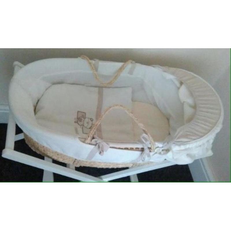 Mamas and papas Moses basket ***excellent condition***