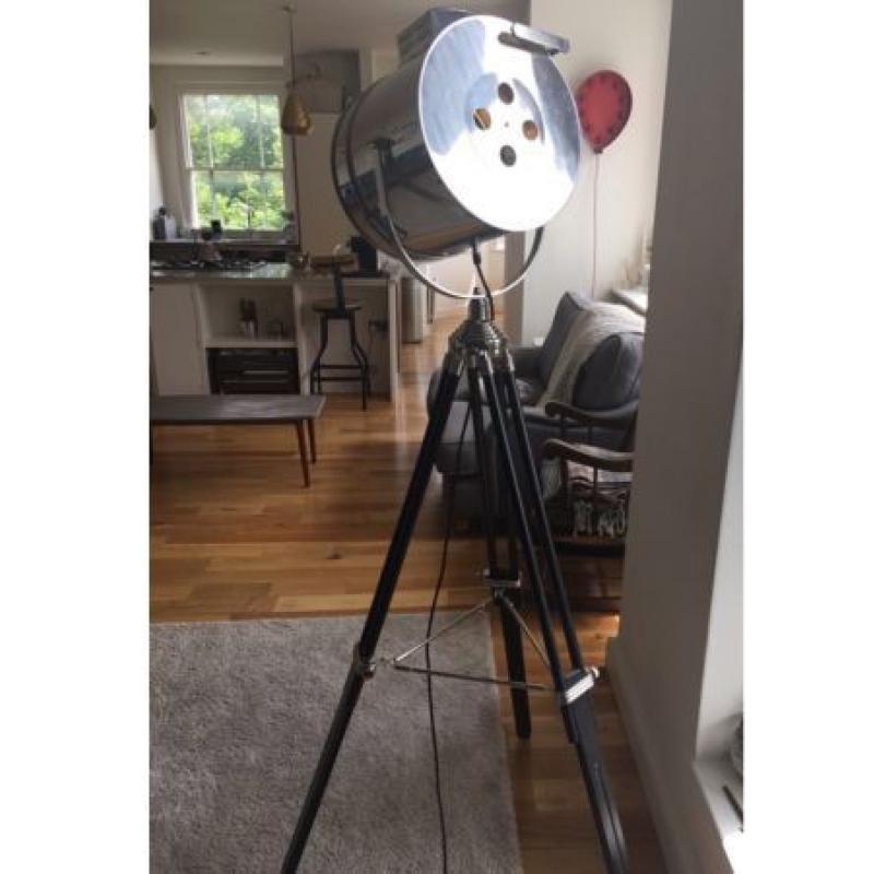 FREE DELIVER- LARGE CHROME PHOTOGRAPHIC HOLLYWOOD FLOORLAMP/ SEARCHLIGHT