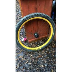 Nukeproof genorator rims on mavic hubs