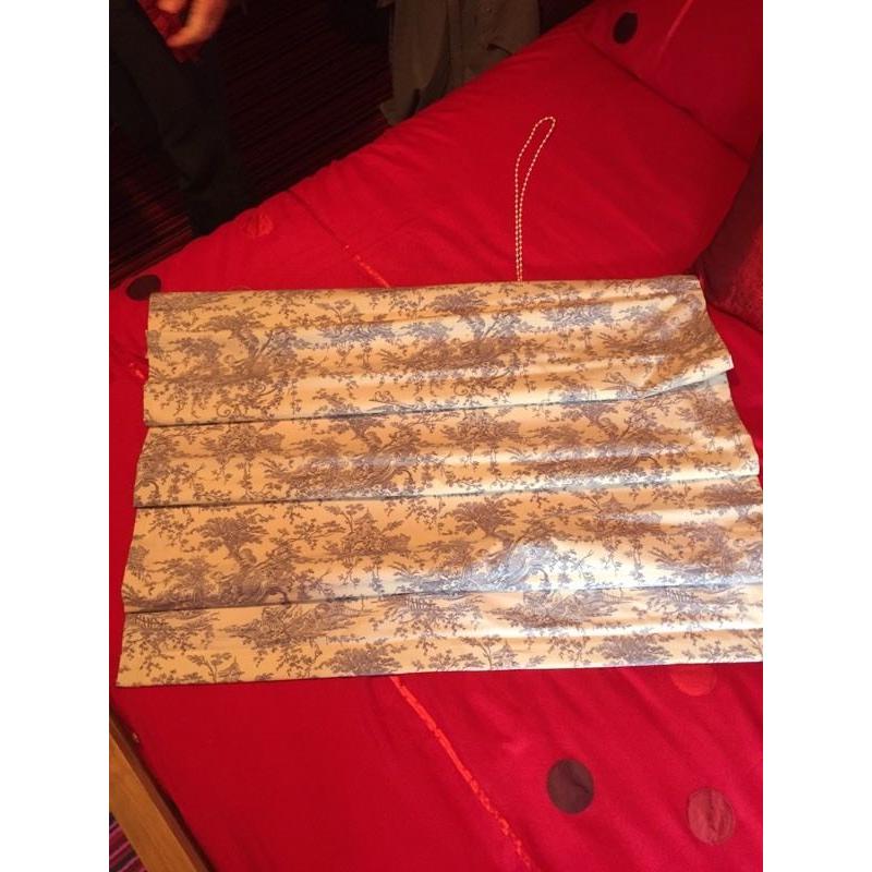 Roman blind