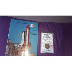 Kennedy Space Centre 1989 English Tourbook and Shuttle Crew Emblem