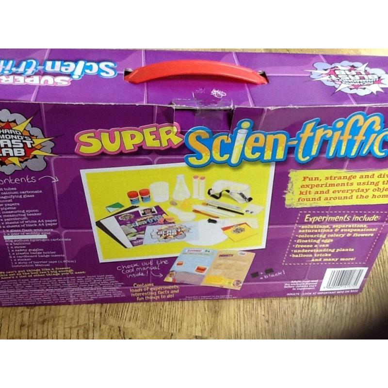 A RICHARD HAMMOND SUPER SCIENTRIFFIC BLAST LAB KIT AGE 10 & UP. - INCLUDES MANY PIECES&INSTRUCTIONS