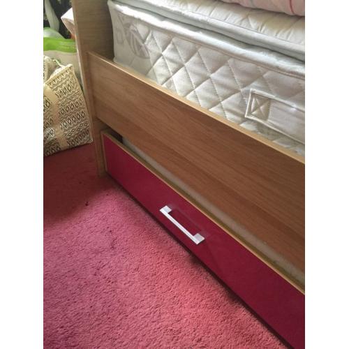 Single bed with mattress