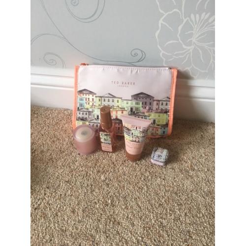 Ted Baker toiletry bag
