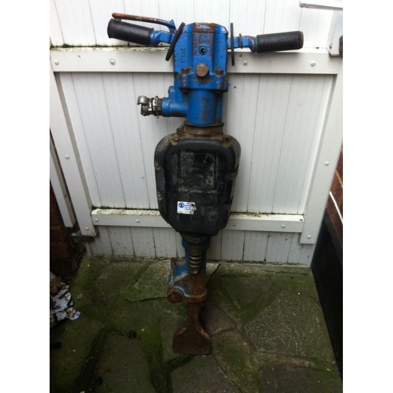Anti vib air jack hammer
