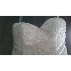 Size 8 Ivory Wedding Dress (Used)