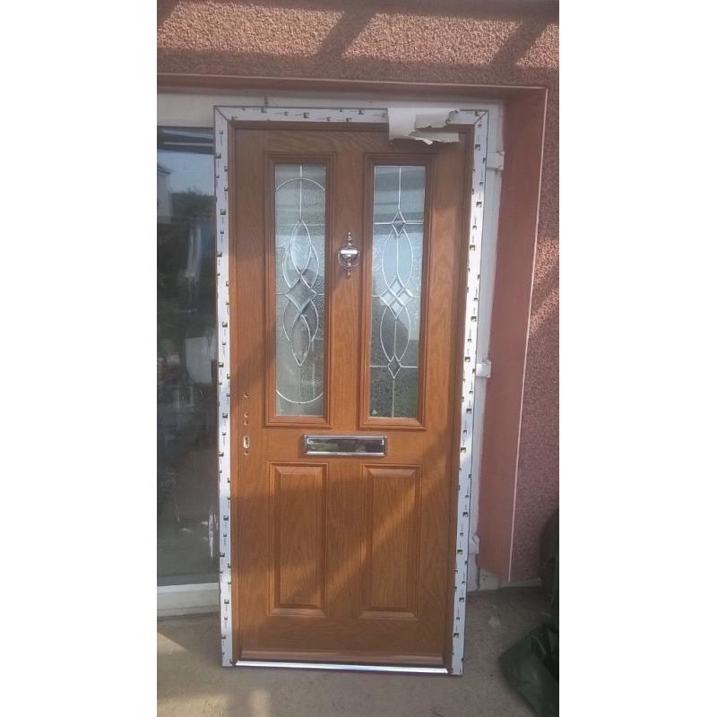 BRAND NEW PVC EXTERNAL DOOR BROWN WHITE INTERIOR 2035x920mmPATTERNED GLASS Wood