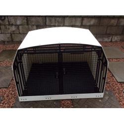 Lintran double dog crate with rear escape hatch in excellent condition comes with rubber liner