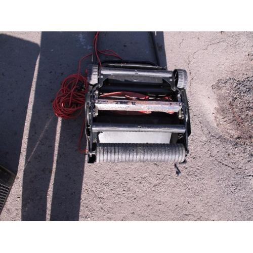BOSCH electric lawnmower, 14" cut, good condition