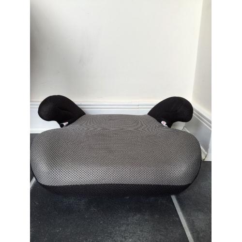 Kids booster car seat in excellent condition