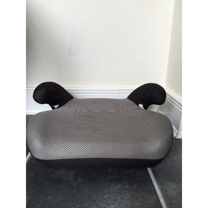 Kids booster car seat in excellent condition