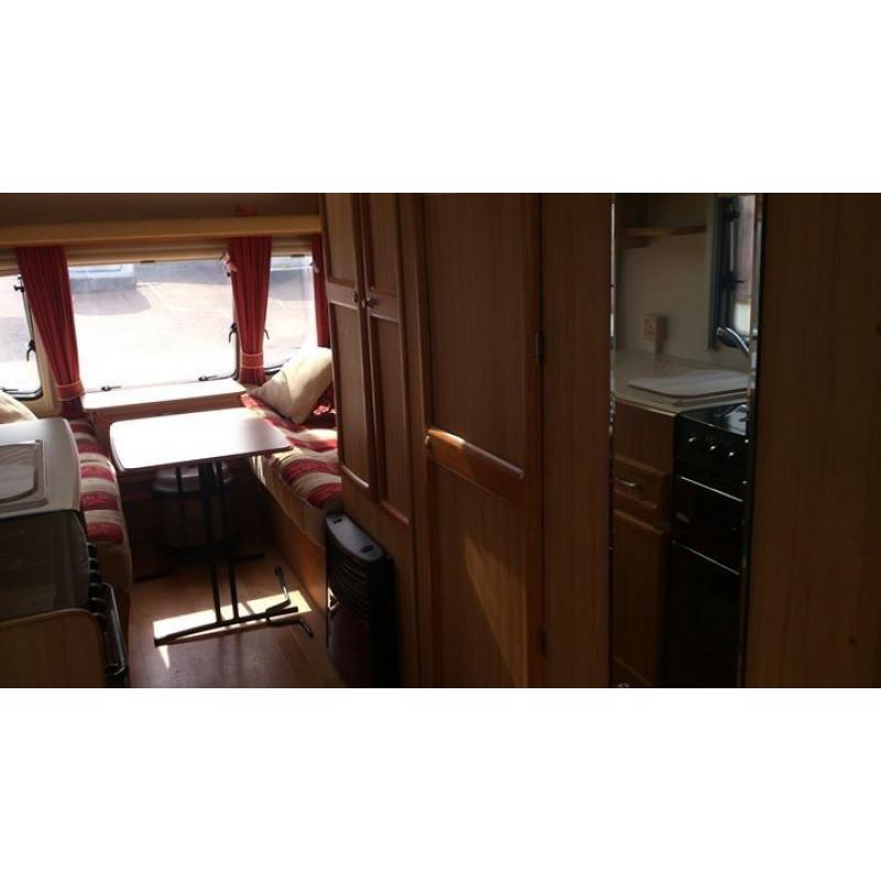 2007 avondale dart 5 bearth caravan