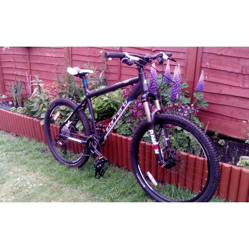 Superb 2015 mountain bike