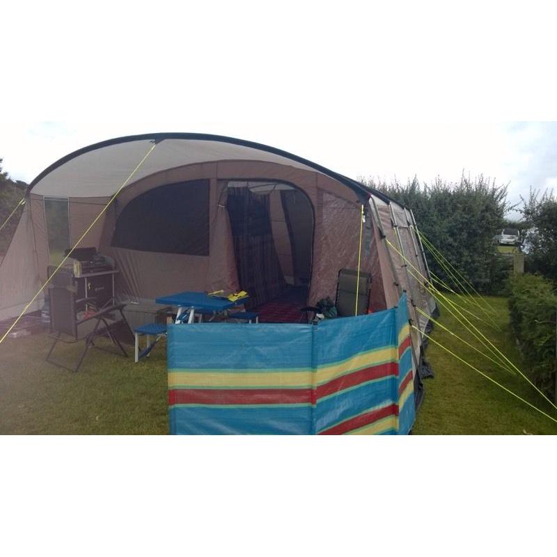Out well Ohio L tent and accessories.