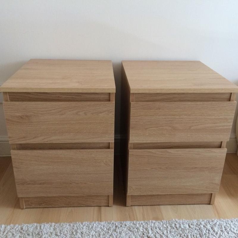 2 Oak effect bedside drawers