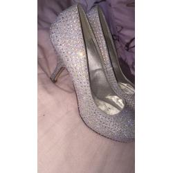 Size 5// crystal heels